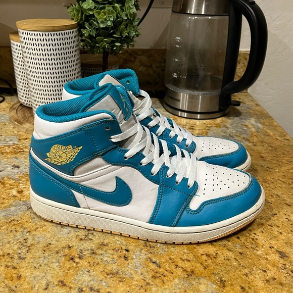 Jordan Other - Jordan 1 Mid Aquatone size 9.5